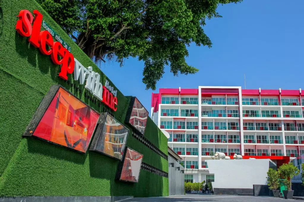 SLEEP WITH ME HOTEL design hotel